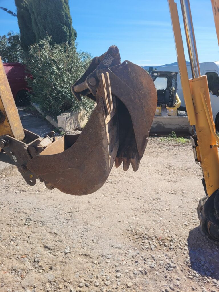 9a048408-57bb-4471-a731-db483353a1e0